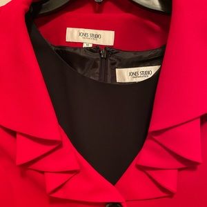Jones Studio 2 piece Dress Suit.  Size 10